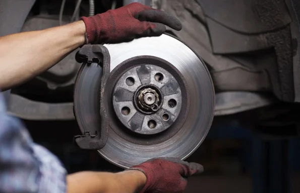 This is the cause of car brakes failing and how to deal with it